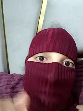 Snapshot of Ahalm chatting on November 14, 10:40 pm Ahalm online show from November 14, 10:40 pm