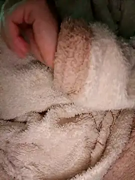 Snapshot of Ahalm chatting on December 3, 10:02 am Ahalm online show from December 3, 10:02 am