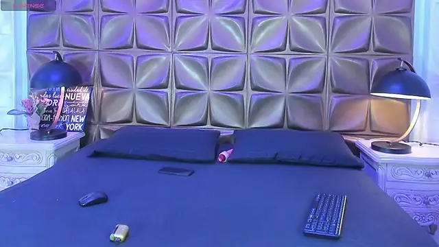 MeganLarsson online show from October 19, 3:51 am