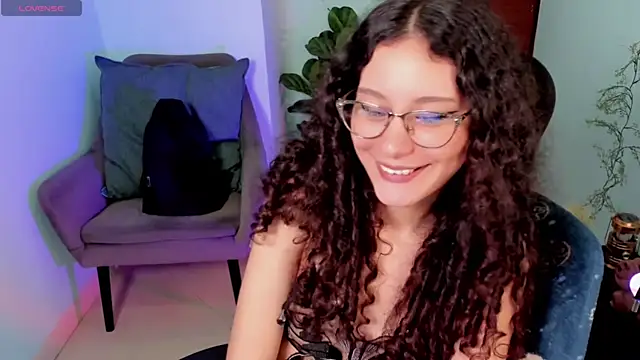 Krysten Riter online show from November 29, 2:53 pm