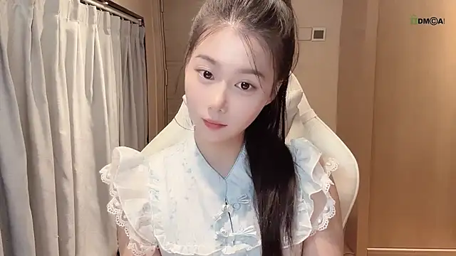 Snapshot of Makinghappymyself_ chatting on October 30, 12:28 pm Makinghappymyself online show from October 30, 12:28 pm