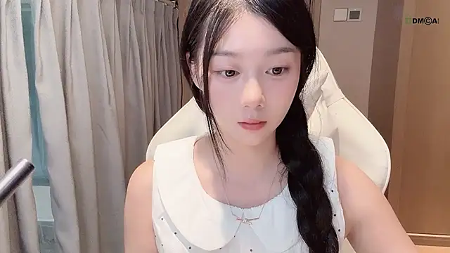 Snapshot of Makinghappymyself_ chatting on November 5, 7:30 am Makinghappymyself online show from November 5, 7:30 am