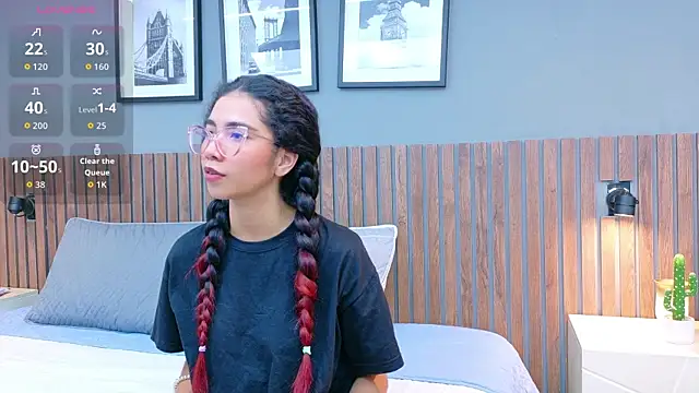 Snapshot of luna_roja25 chatting on September 15, 1:33 pm luna roja25 online show from September 15, 1:33 pm