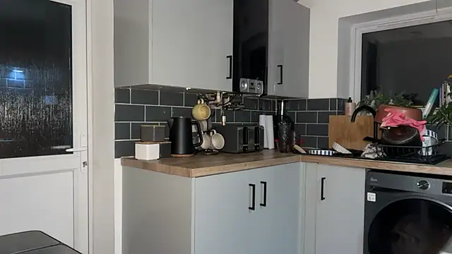 KayleeBella online show from February 3, 9:20 pm