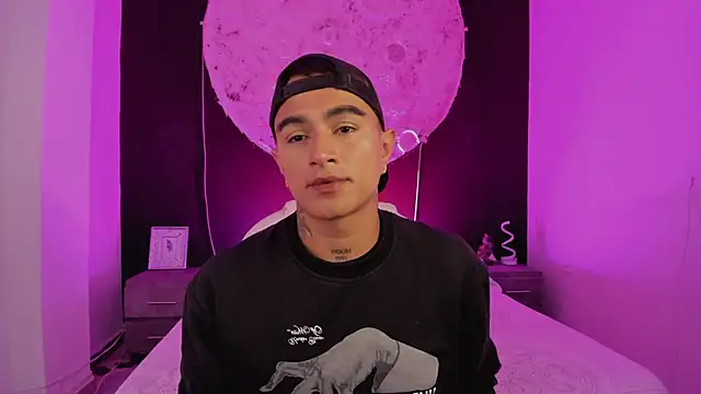 LiamDeep online show from September 15, 5:51 am