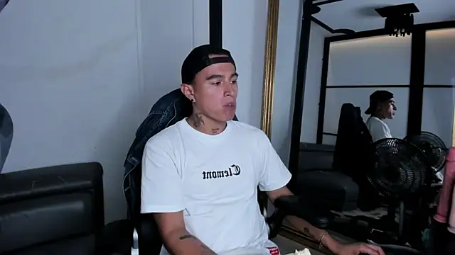 LiamDeep online show from October 8, 8:17 pm