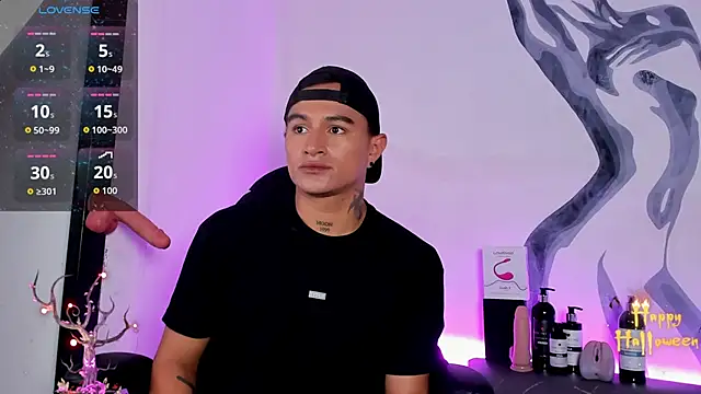 LiamDeep online show from October 18, 8:31 pm