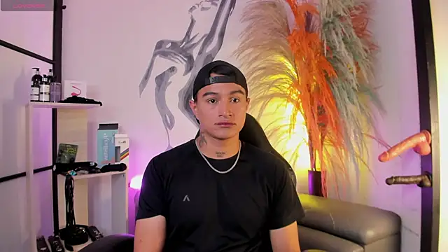 LiamDeep online show from November 1, 8:22 pm