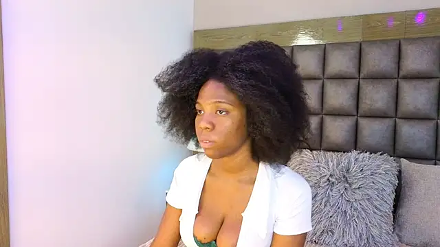 AmiraMorgan online show from January 19, 4:05 am