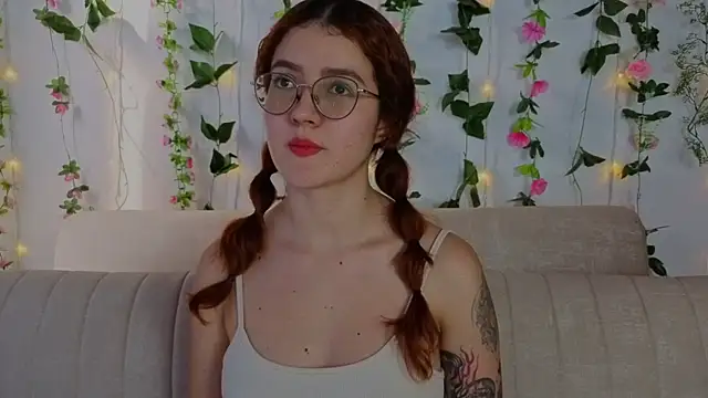 MiaWinxxx online show from October 7, 8:17 pm