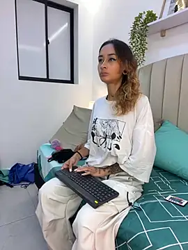 SunshineLizzy online show from November 11, 11:21 am