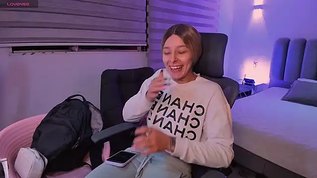 SkyThompson online show from October 25, 3:47 am