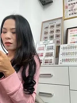 Snapshot of Baby-mmm chatting on October 24, 7:16 am Baby-mmm online show from October 24, 7:16 am