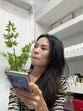 Snapshot of Baby-mmm chatting on November 4, 1:32 pm Baby-mmm online show from November 4, 1:32 pm