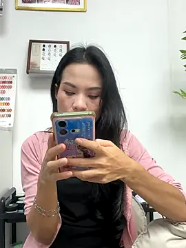 Snapshot of Baby-mmm chatting on November 6, 1:56 pm Baby-mmm online show from November 6, 1:56 pm