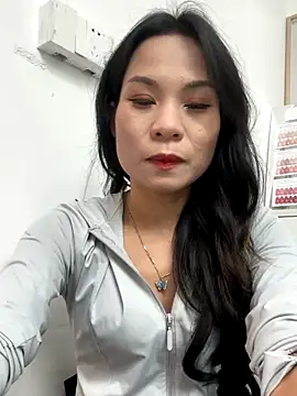 Snapshot of Baby-mmm chatting on November 7, 5:40 am Baby-mmm online show from November 7, 5:40 am