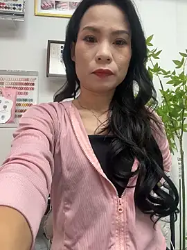 Snapshot of Baby-mmm chatting on November 10, 3:49 am Baby-mmm online show from November 10, 3:49 am