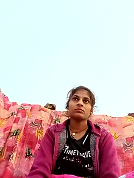 Snapshot of Jyoti_thakurr chatting on November 18, 1:33 am Jyoti thakurr online show from November 18, 1:33 am