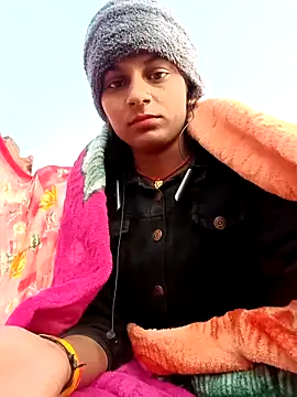 Snapshot of Jyoti_thakurr chatting on December 4, 2:21 am Jyoti thakurr online show from December 4, 2:21 am