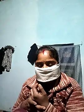 Sheema tyagi online show from December 4, 8:06 pm