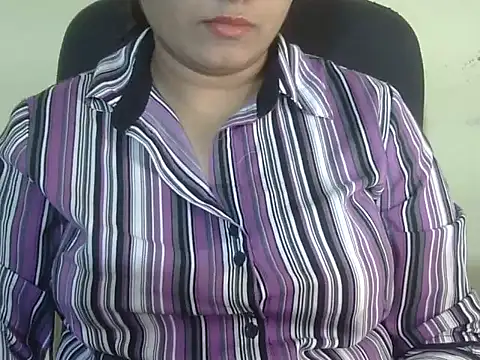 Aanya Hazel online show from November 1, 8:33 pm