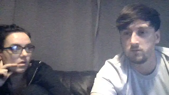 Snapshot of scottishcouple2002 chatting on October 16, 6:20 pm scottishcouple2002 online show from October 16, 6:20 pm