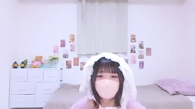 Snapshot of Hinata_Sun chatting on November 27, 10:06 am Hinata Sun online show from November 27, 10:06 am