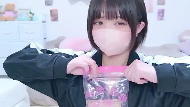 Hinata Sun online show from March 12, 8:37 pm