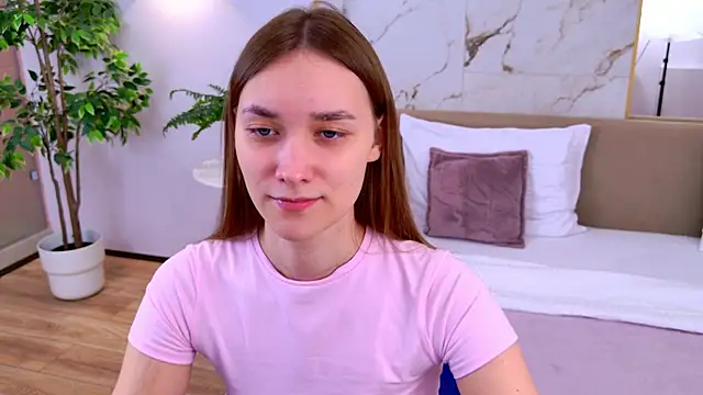 Snapshot of AmadaReine chatting on November 15, 4:14 pm AmadaReine online show from November 15, 4:14 pm