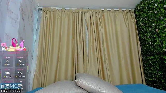 Kiara Zahiri   online show from September 25, 11:14 am