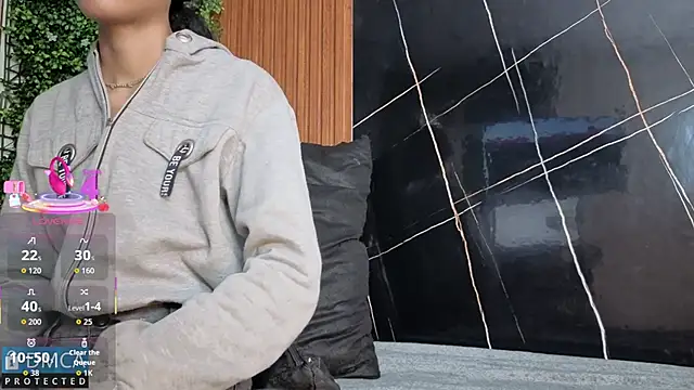 Kiara Zahiri   online show from November 7, 11:10 am