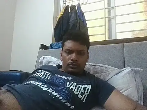 Snapshot of Bakasur_19 chatting on April 23, 5:19 am Bakasur 19 online show from April 23, 5:19 am