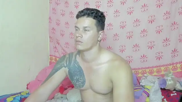 Snapshot of EclipseandFlame chatting on November 21, 5:28 am EclipseandFlame online show from November 21, 5:28 am