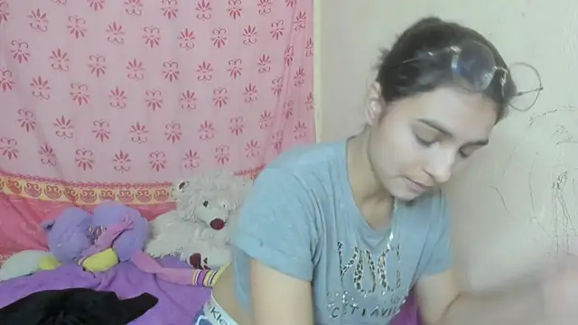 Snapshot of EclipseandFlame chatting on November 28, 2:09 pm EclipseandFlame online show from November 28, 2:09 pm