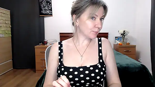 ParadiseAlina online show from February 6, 8:01 pm