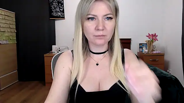 ParadiseAlina online show from March 14, 7:30 pm