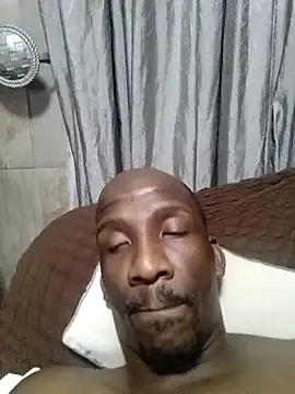 longdickson12345 online show from December 5, 8:38 pm