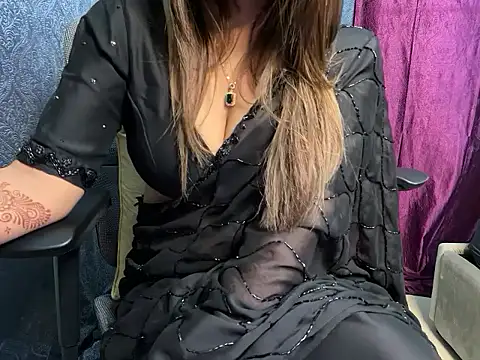 YoursSuku online show from October 15, 9:04 pm