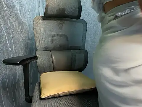 YoursSuku online show from November 1, 10:01 pm