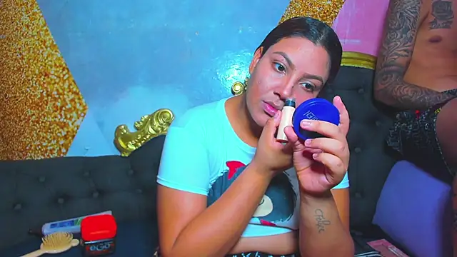 Snapshot of sweet_sexy_bitch42 chatting on November 24, 3:28 am sweet sexy bitch42 online show from November 24, 3:28 am