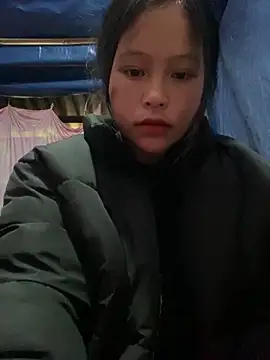 O o UwU o O online show from February 10, 6:17 am