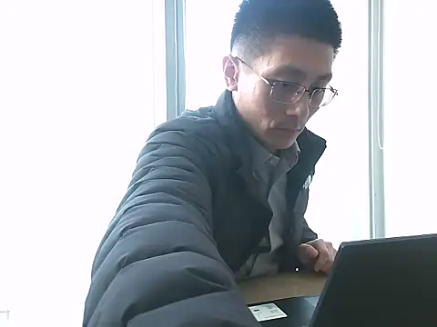 miniyellower online show from November 26, 5:52 am