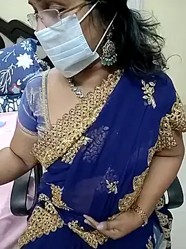 Snapshot of tamilmaha12 chatting on November 11, 6:52 pm tamilmaha12 online show from November 11, 6:52 pm