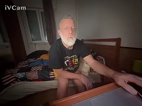 Snapshot of Pigna16PSRN chatting on February 23, 7:22 pm Pigna16PSRN online show from February 23, 7:22 pm