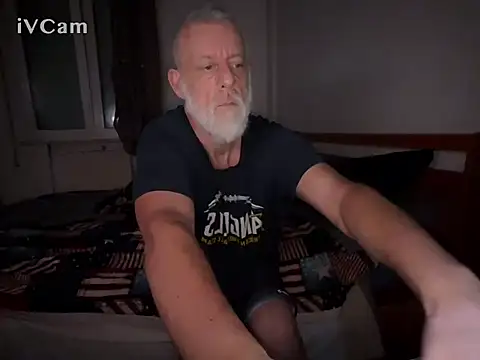 Snapshot of Pigna16PSRN chatting on February 26, 4:44 am Pigna16PSRN online show from February 26, 4:44 am