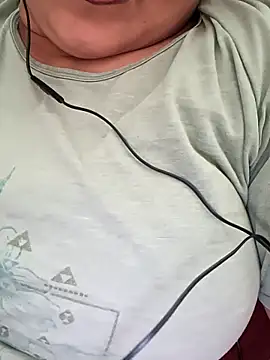 Snapshot of angel_ridhi chatting on September 28, 8:31 am angel ridhi online show from September 28, 8:31 am