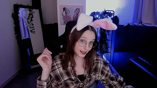 Snapshot of JenniferKiim chatting on November 11, 11:43 am JenniferKiim online show from November 11, 11:43 am