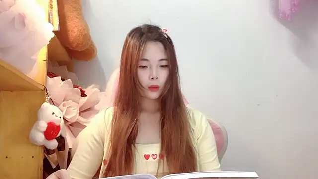 Snapshot of Pony898 chatting on November 21, 8:35 am Pony898 online show from November 21, 8:35 am