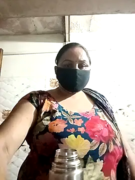 Snapshot of Rakhi_sawant143 chatting on December 5, 4:14 pm Rakhi sawant143 online show from December 5, 4:14 pm