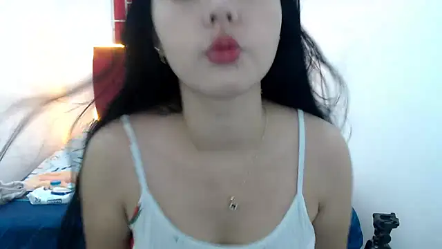 Snapshot of celeste_veryhot chatting on October 23, 11:42 am celeste veryhot online show from October 23, 11:42 am